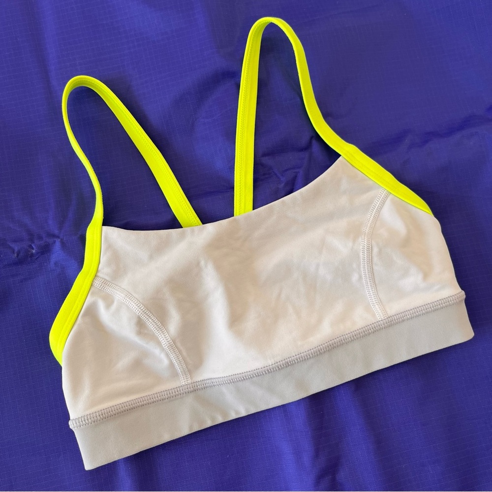 Lululemon 4 rise and run sports bra gray & neon yellow